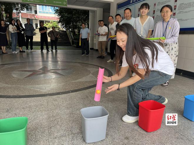 半岛(中国)体育·官方网站蒲江县践行绿色办公助推生活垃圾减量分类(图2)